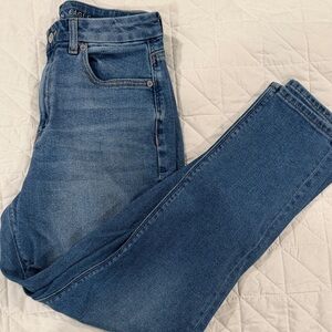 AMERICAN EAGLE Curvy Mom Denim Jeans